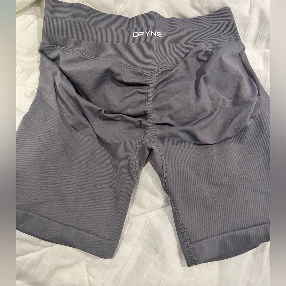 DFYNE impact Women's Bike Shorts small
